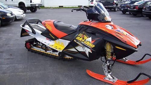 Product picture Ski-Doo Summit Highmark 800 HO 2004 PDF Shop Manual Download