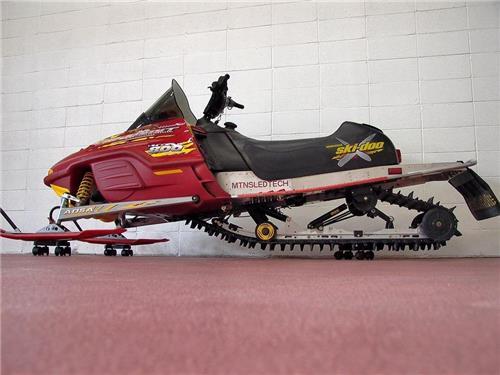 Product picture Ski-Doo Summit 800 Highmark 2001 PDF Service Manual Download