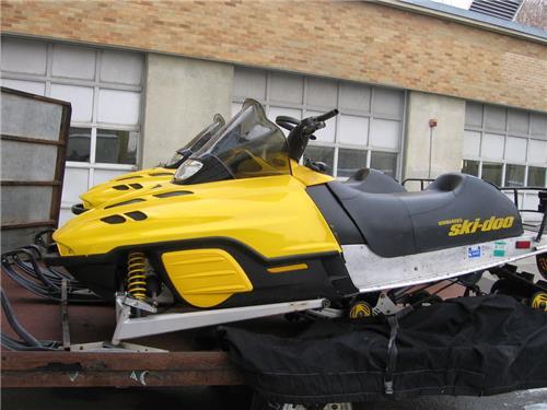 Product picture Ski-Doo Summit 700 Standard 2001 PDF Service Manual Download