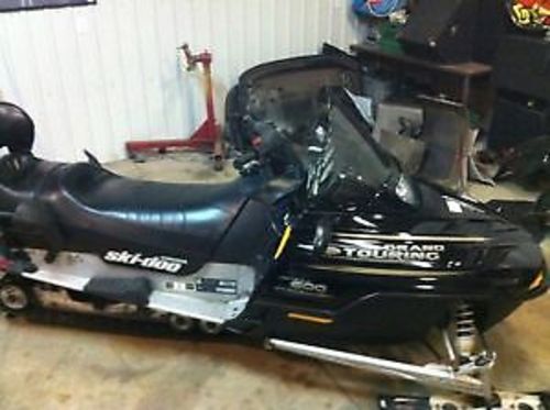 Product picture Ski-Doo Grand Touring 600 Standard 2001 PDF Service Manual