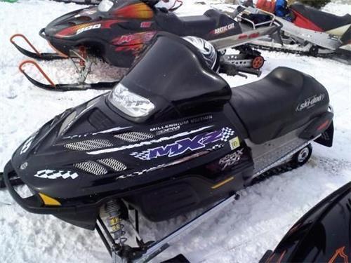 Product picture Ski-Doo MXZ 700 SB Millennium 2000 PDF Shop Manual Download