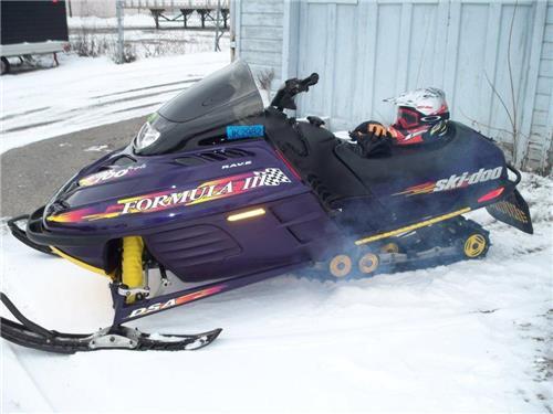 Product picture Ski-Doo Formula lll (3) 700 R 1998 PDF Shop Manual Download